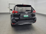 Used 2017 Nissan Rogue SV w/ SV Premium Package image 6