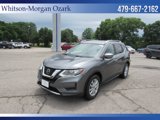 Used 2018 Nissan Rogue SV image 2