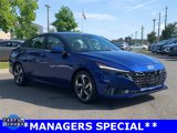 Certified 2023 Hyundai Elantra Limited w/ Preferred Accessory Package image 3