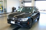 Used 2021 Volkswagen Tiguan SE w/ Panoramic Sunroof Package image 3