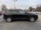 Used 2017 Jeep Cherokee Latitude w/ Safety/Convenience Group image 2