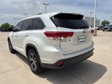 Certified 2017 Toyota Highlander Plus image 5