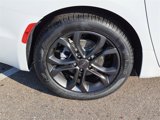 New 2026 Chrysler Pacifica Select image 5