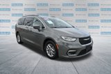 Used 2022 Chrysler Pacifica Touring-L image 3