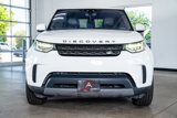 Used 2019 Land Rover Discovery SE image 3