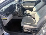 Used 2017 Hyundai Sonata SE image 3