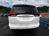 Used 2020 Chrysler Pacifica Touring-L image 6
