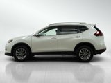 Used 2020 Nissan Rogue SV image 2