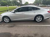 Used 2018 Chevrolet Malibu LT image 2