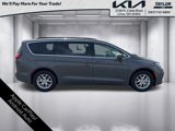 Used 2022 Chrysler Pacifica Touring-L image 5