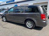 Used 2019 Dodge Grand Caravan SXT image 2