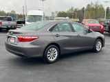 Used 2017 Toyota Camry LE image 3