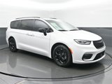 New 2025 Chrysler Pacifica Select image 5