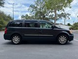 Used 2013 Chrysler Town & Country Touring image 4
