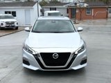 Used 2021 Nissan Altima 2.5 SV w/ SV Premium Package image 3