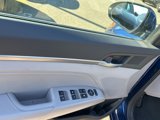 Used 2017 Hyundai Elantra Limited image 3