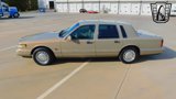 Used 1996 Lincoln Town Car Signature image 3