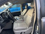 Used 2016 Chrysler Town & Country Touring w/ Driver Convenience Group image 6
