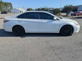 Used 2017 Toyota Camry SE image 3