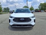 Used 2023 Ford Escape AWD image 2