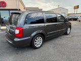 Used 2016 Chrysler Town & Country Touring image 5