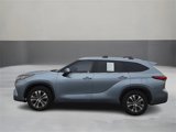 Used 2020 Toyota Highlander XLE image 2