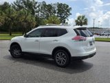 Used 2015 Nissan Rogue SL w/ SL Premium Package image 4
