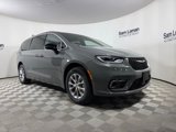 New 2025 Chrysler Pacifica AWD image 2