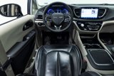 Used 2023 Chrysler Pacifica Limited image 3