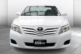 Used 2010 Toyota Camry LE image 2