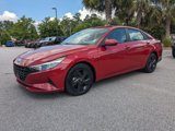 Used 2022 Hyundai Elantra SEL w/ Convenience Package image 2
