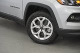 New 2025 Jeep Compass Latitude image 4