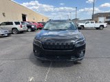 Used 2023 Jeep Cherokee Altitude Lux image 2