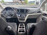 Used 2022 Chrysler Voyager LX image 4