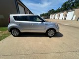 Used 2017 Kia Soul + image 3