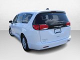 Used 2023 Chrysler Voyager LX image 5