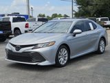 Used 2018 Toyota Camry LE image 4