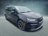 New 2025 Chrysler Pacifica Premium image 2