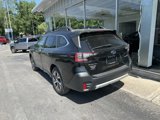 Used 2021 Subaru Outback Limited image 3