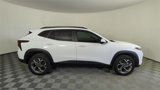 Used 2025 Chevrolet Trax LT w/ Driver Confidence Package image 3