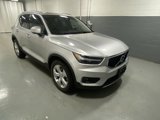 Used 2019 Volvo XC40 T5 Momentum image 4