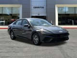Used 2025 Hyundai Elantra SE w/ Cargo Package image 3