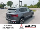 Used 2022 Volkswagen Taos SE w/ Panoramic Sunroof Package image 3
