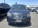 Used 2014 Chrysler Town & Country Touring image 3