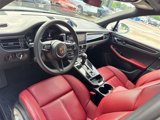Certified 2024 Porsche Macan image 4