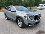 Used 2024 GMC Terrain SLE w/ Driver Convenience Package image 2