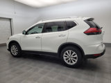 Used 2017 Nissan Rogue SV image 3
