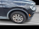Used 2018 Volkswagen Tiguan SE w/ Panoramic Sunroof Package image 4