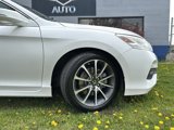 Used 2017 Honda Accord Touring image 4