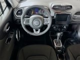 Used 2018 Jeep Renegade Latitude image 3